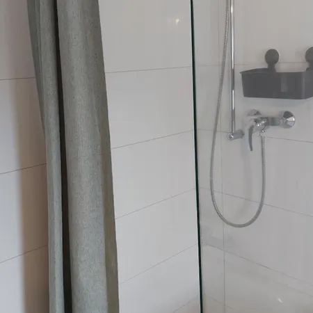 Modernes Wohnen In *